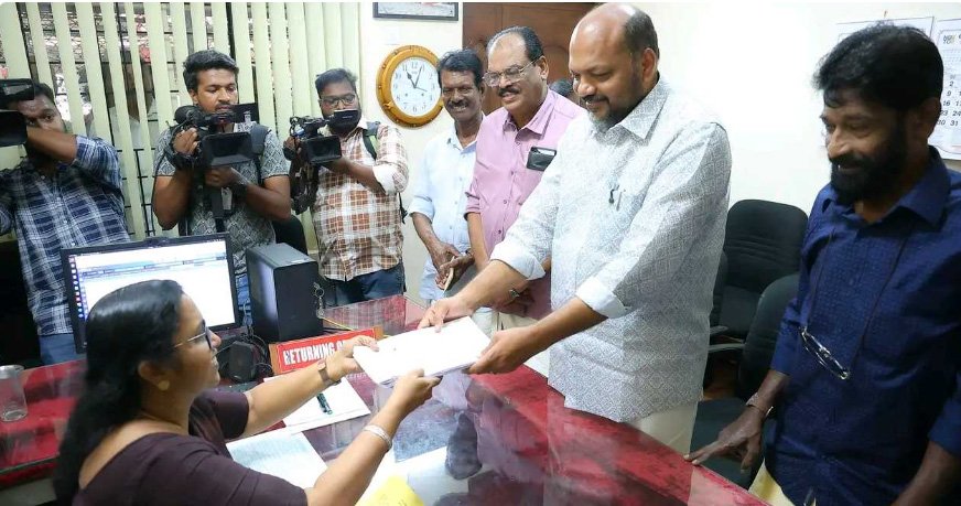 ശി​ര​സ് കു​നി​ക്കേ​ണ്ട സ​ന്ദ​ര്‍​ഭ​മി​ല്ല, ജ​ന​ങ്ങ​ള്‍​ക്ക് ന​ല്‍​കി​യ വാ​ക്ക് പൂ​ര്‍​ണ​മാ​യും പാ​ലി​ച്ചു; നാ​മ​നി​ര്‍​ദേ​ശ പ​ത്രി​ക സ​മ​ര്‍​പ്പി​ച്ച് പി. ​രാ​ജീ​വ്