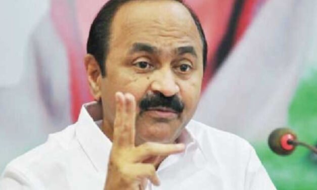 ഏ​റ്റു​മാ​നൂ​രി​ലും തൃ​പ്പൂ​ണി​ത്തു​റ​യി​ലും സി​പി​എം-ബി​ജെ​പി ഡീ​ല്‍