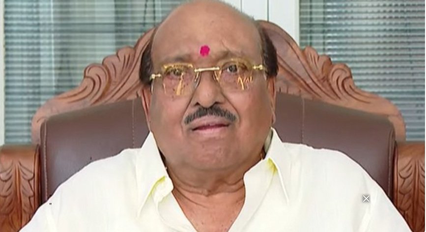 ഗ​ണേ​ഷ് കു​മാ​ർ മ​ന്ത്രി​സ​ഭ​യി​ലെ പു​ഴു​ക്കു​ത്ത്; രാ​ജി വ​യ്പ്പി​ക്ക​ണൊ എ​ന്ന് മു​ഖ്യ​മ​ന്ത്രി തീ​രു​മാ​നി​ക്ക​ട്ടെ: വെ​ള്ളാ​പ്പ​ള്ളി ന​ടേ​ശ​ൻ