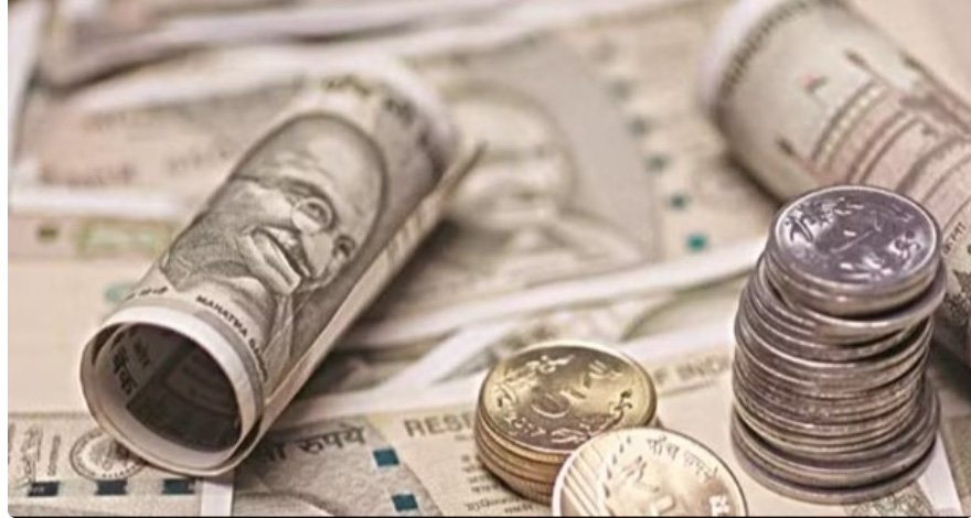 രൂ​പ​യ്ക്ക് റെ​ക്കോ​ർ​ഡ് ത​ക​ർ​ച്ച: ഡോ​ള​റി​നെ​തി​രെ മൂ​ല്യം 94.56 ലേ​ക്ക് താ​ഴ്ന്നു