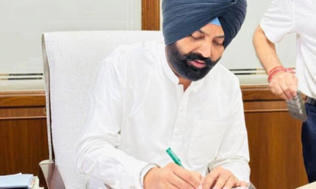 ഉ​ദ്യോ​ഗ​സ്ഥ​ന്‍റെ ആ​ത്മ​ഹ​ത്യ; പ​ഞ്ചാ​ബ് ഗ​താ​ഗ​ത മ​ന്ത്രി രാ​ജി​വ​ച്ചു