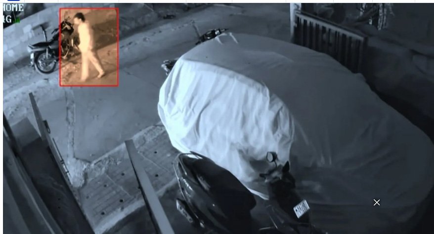 ബെം​ഗ​ളൂ​രു​വി​ൽ പ്ര​ണ​യ​പ്പ​ക: കാ​മു​കി​യെ​യും മാ​താ​പി​താ​ക്ക​ളെ​യും പെ​ട്രോ​ളൊ​ഴി​ച്ച് തീ ​കൊ​ളു​ത്തി