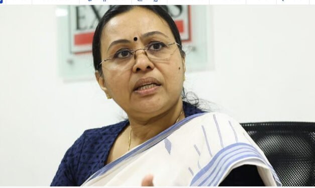 വീ​ണാ ജോ​ർ​ജ് ആ​റ​ന്മു​ള​യി​ൽ മ​ത്സ​രി​ക്കും; കു​ടും​ബ​ത്തി​ന്‍റെ ആ​വ​ശ്യം ത​ള്ളി സി​പി​എം