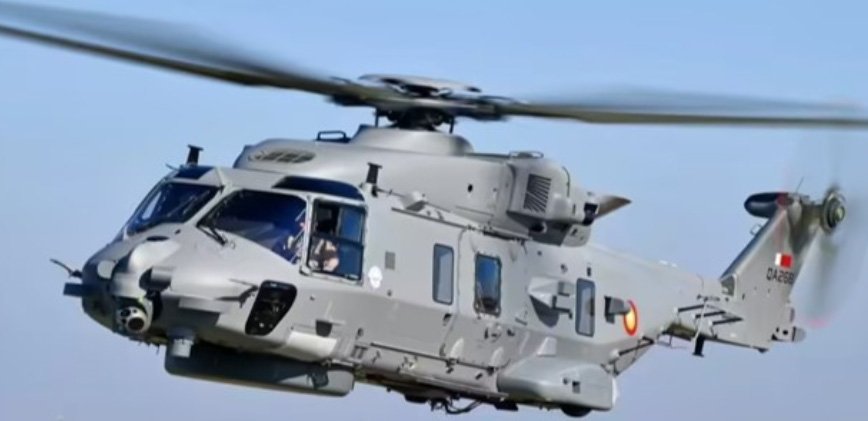 ഖ​ത്ത​റി​ൽ സൈ​നി​ക ഹെ​ലി​കോ​പ്റ്റ​ർ ക​ട​ലി​ൽ ത​ക​ർ​ന്നു​വീ​ണു