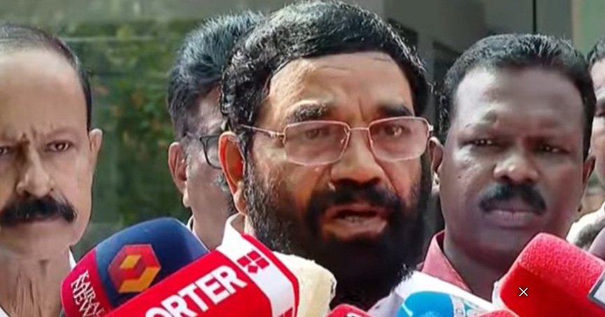 ശ​ബ​രി​മ​ല യു​വ​തീ പ്ര​വേ​ശ​നം: തീ​രു​മാ​ന​മെ​ടു​ക്കേ​ണ്ട​ത് പ​ണ്ഡി​ത​രും സാ​മൂ​ഹി​ക പ​രി​ഷ്ക​ർ​ത്താ​ക്ക​ളു​മാ​ണെ​ന്ന് ദേ​വ​സ്വം മ​ന്ത്രി