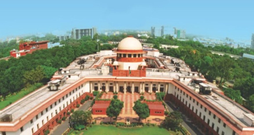 സ​മൂ​ഹ​മാ​ധ്യ​മ അ​ക്കൗ​ണ്ടു​ക​ളി​ലെ പോ​ലീ​സ് ഇ​ട​പെ​ട​ൽ; സു​പ്രീം​കോ​ട​തി ആ​ശ​ങ്ക രേ​ഖ​പ്പെ​ടു​ത്തി