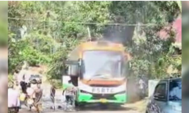 വെ​ഞ്ഞാ​റ​മൂ​ട് കെ​എ​സ്ആ​ര്‍​ടി​സി സ്ലീ​പ്പ​ര്‍ ബ​സി​ന് തീ​പി​ടി​ച്ചു