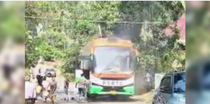 വെ​ഞ്ഞാ​റ​മൂ​ട് കെ​എ​സ്ആ​ര്‍​ടി​സി സ്ലീ​പ്പ​ര്‍ ബ​സി​ന് തീ​പി​ടി​ച്ചു