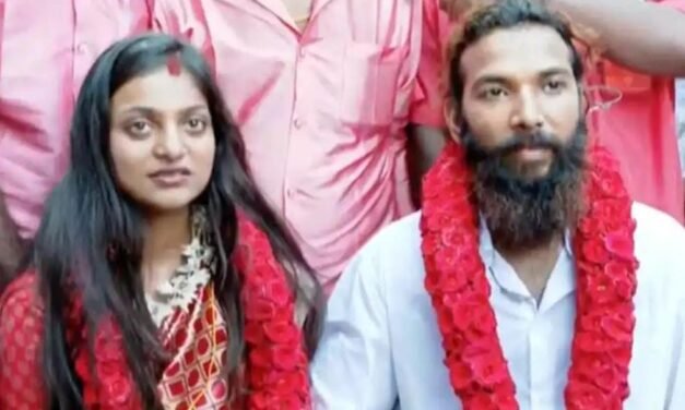 മൊണാലിസ ഭോസ്ലെയും കാമുകൻ ഫർമാൻ ഖാനും തമ്മിലുള്ള വിവാഹം നടന്നു