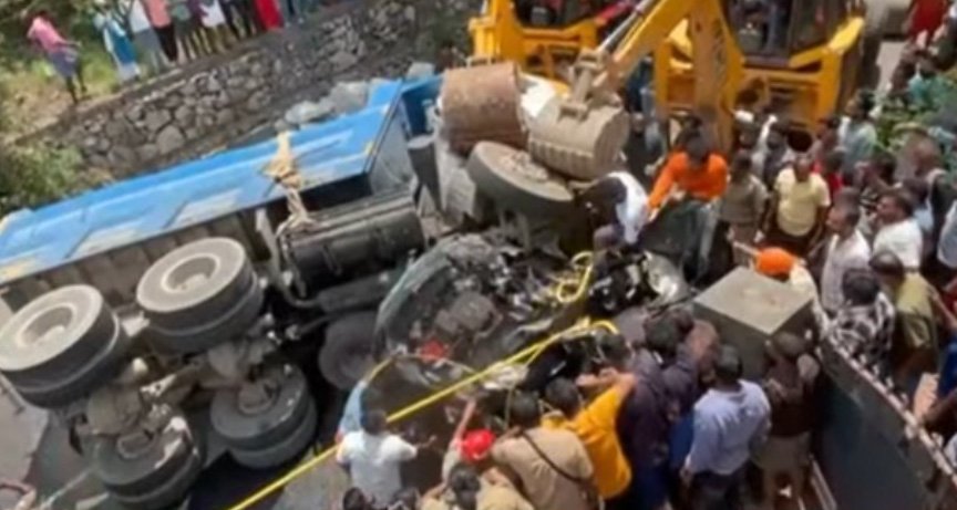 ടി​പ്പ​ർ നി​യ​ന്ത്ര​ണം വി​ട്ട് ബൈ​ക്കി​ലും കാ​റി​ലു​മി​ടി​ച്ചു, യു​വാ​വ് മ​രി​ച്ചു