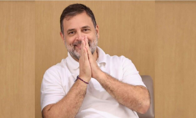 എൽഡിഎഫ് സര്‍ക്കാര്‍ ബിജെപി നിയന്ത്രണത്തിൽ, മോദി ശബരിമലയിലെ സ്വര്‍ണം കട്ടത് മറന്നുപോയത് ഡീലിന്‍റെ തെളിവ്; കടന്നാക്രമിച്ച് രാഹുൽ ഗാന്ധി