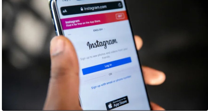 നാ​ല് കു​ട്ടി​ക​ളു​ടെ അ​മ്മ ഇ​ൻ​സ്റ്റ​ഗ്രാം സു​ഹൃ​ത്തി​നൊ​പ്പം ഒ​ളി​ച്ചോ​ടി; മ​ക്ക​ളു​ടെ അ​ഭ്യ​ർ​ഥ​ന മ​ന​സ് മാ​റ്റി