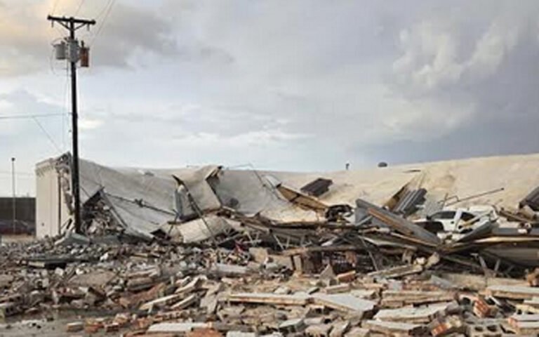 വടക്കൻ ടെക്സാസിൽ ശക്തമായ കൊടുങ്കാറ്റും പ്രളയവും ജാഗ്രതാ നിർദ്ദേശം