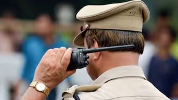 യു​വ​തി​യെ കൂ​ട്ട​ബ​ലാ​ത്സം​ഗം ചെ​യ്തു; ഹോ​ട്ട​ൽ മാ​നേ​ജ​ർ ഉ​ൾ​പ്പെ​ടെ മൂ​ന്ന് പേ​ർ അ​റ​സ്റ്റി​ൽ