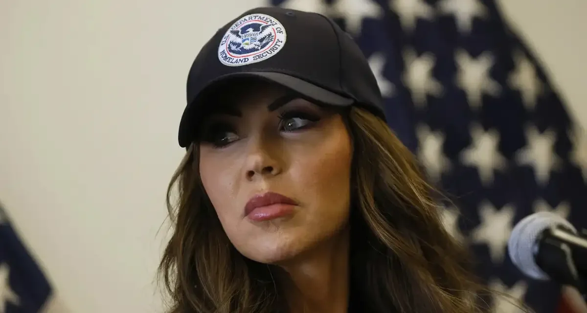 അമേരിക്കയിൽ ആഭ്യന്തര സുരക്ഷ സെക്രട്ടറി ക്രിസ്റ്റി നോമിനെ മാറ്റി ട്രംപ്