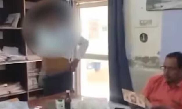 പൈൽസ് ഓപ്പറേഷൻ കഴിഞ്ഞ് ലീവ് നീട്ടിനൽകിയില്ല; മേലധികാരിക്ക് മുന്നിൽ പാന്റൂരി മുറിവ് കാണിച്ച് ലോക്കോ പൈലറ്റ്