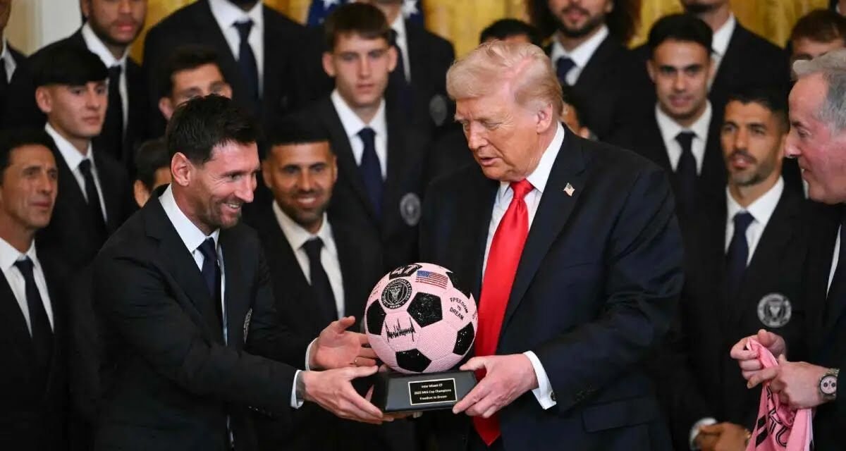 ‘നിങ്ങൾ പെലെയേക്കാൾ മികച്ചവനായിരിക്കാം, എന്റെ മകൻ നിങ്ങളുടെ ആരാധകൻ’-മെസ്സിയോട് ട്രംപ്