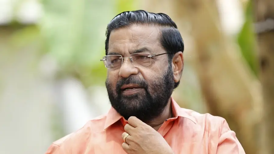 മുന്‍ മന്ത്രി കടകംപള്ളി സുരേന്ദ്രനെതിരെ പരാതി നല്‍കി ഉണ്ണികൃഷ്ണന്‍ പോറ്റി