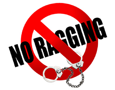 പെണ്‍കുട്ടിയുടെ നേതൃത്വത്തിലുള്ള വിദ്യാര്‍ത്ഥികള്‍ പ്ലസ് ടു വിദ്യാര്‍ത്ഥിയെ പൂര്‍ണ നഗ്‌നനാക്കി ക്രൂരമായി മര്‍ദ്ദിച്ചതായി പരാതി