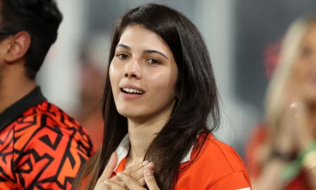 പാക് താരത്തെ ലേലത്തിലെടുത്ത കാവ്യാ മാരന്‍ ‘എയറി’ല്‍; ഇന്ത്യൻ ഉടമസ്ഥതയിലുള്ള ഫ്രാഞ്ചൈസികളിൽ വേറെയും പാക് താരങ്ങൾ