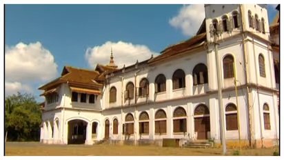 കവടിയാർ കൊട്ടാരത്തിൽ വൻ കവർച്ച; അമൂല്യ രത്നങ്ങളടക്കം 2 കോടിയുടെ ആഭരണം നഷ്ടമായി, പരാതി നൽകി അശ്വതി തിരുനാൾ ഗൗരി ലക്ഷ്മി ബായ്