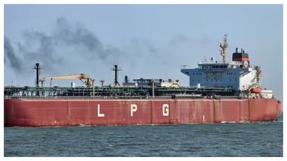 ഇന്ത്യക്ക് നൽകിയ വാക്കുപാലിച്ച് ഇറാൻ, 90,000 ടണ്ണിലധികം എൽപിജി നിറച്ച രണ്ട് കപ്പലുകൾ ഹോർമുസ് കടന്നു