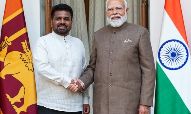 യുദ്ധക്കെടുതിക്കിടെ ലങ്കയ്ക്ക് ഇന്ത്യയുടെ കൈത്താങ്ങ്; 38,000 മെട്രിക് ടൺ ഇന്ധനം കൊളംബോയിലെത്തിച്ചു