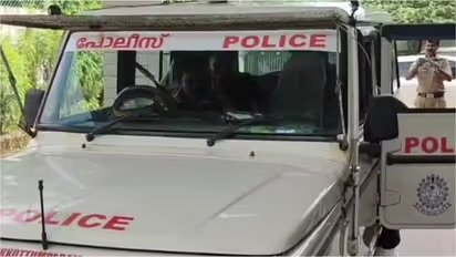 രഹസ്യവിവരം; ഫ്ലാറ്റിലെ പരിശോധനയിൽ ഫ്രിഡ്ജിൽ ഗർഭസ്ഥ ശിശുവിൻ്റെ മൃതദേഹം കണ്ടെത്തി, പൊലീസ് അന്വേഷണം തുടങ്ങി