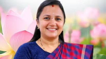 അതെന്താണ് ‘കാസറോഡി’ന് അങ്ങനൊരു ചരിത്രം! 5 മണ്ഡലങ്ങൾ, പതിറ്റാണ്ടുകൾ, എന്നിട്ടും നിയമസഭ കാണാതെ കാസർകോട്ടെ പെൺകരുത്ത്, 2026ൽ അശ്വിനിയിലൂടെ ഒരു മാറ്റം