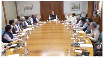 മുഖ്യമന്ത്രിമാരുമായുള്ള പ്രധാനമന്ത്രിയുടെ യോഗം; സംസ്ഥാന-ജില്ലാ തലത്തിൽ കൺട്രോൾ റൂമുകൾ തുറക്കും, വിവരങ്ങൾ കൈമാറാൻ സംവിധാനം ഒരുക്കുമെന്നും അറിയിച്ചു