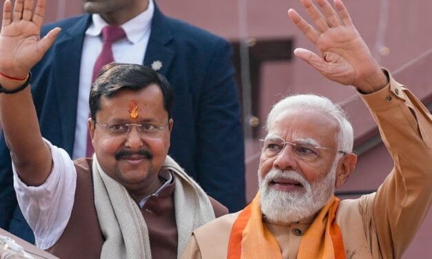 ‘ക്ഷേമപെൻഷൻ 3000 രൂപയാക്കും, എയിംസും അതിവേഗ റെയിലും യഥാര്‍ഥ്യമാക്കും; പ്രകടന പത്രിക പുറത്തിറക്കി BJP