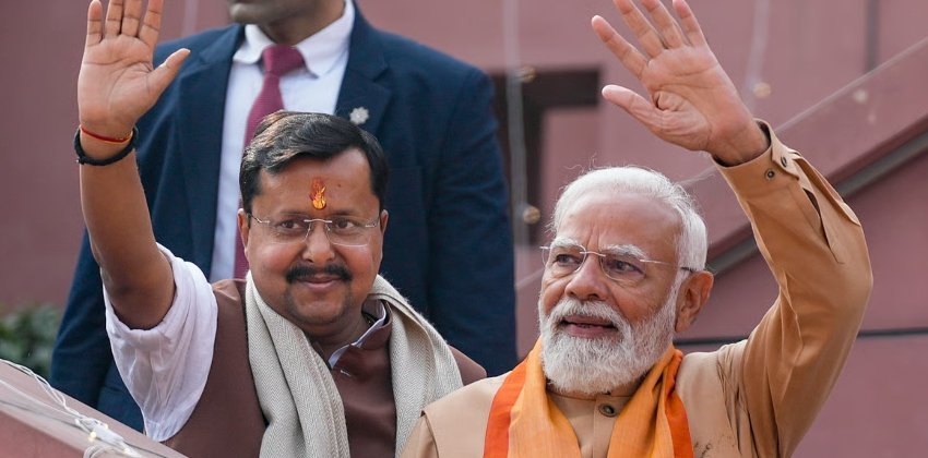 ‘ക്ഷേമപെൻഷൻ 3000 രൂപയാക്കും, എയിംസും അതിവേഗ റെയിലും യഥാര്‍ഥ്യമാക്കും; പ്രകടന പത്രിക പുറത്തിറക്കി BJP