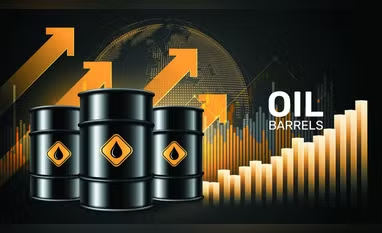 ഇറാൻ-അമേരിക്ക സംഘർഷം: ഇന്ധനവില വർദ്ധന പണപ്പെരുപ്പത്തിന് കാരണമാകുമെന്ന് സാമ്പത്തിക വിദഗ്ധർ