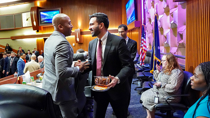 ചരിത്രത്തിൽ ആദ്യമായി ന്യൂയോർക്ക് സിറ്റി ഹാളിൽ ഇഫ്താർ സംഘടിപ്പിച്ച് സൊഹ്‌റാൻ മംദാനി