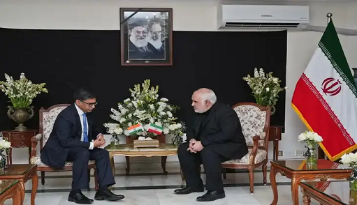 ഖമനേയിയുടെ നിര്യാണത്തിൽ ഒടുവിൽ ഇന്ത്യ പ്രതികരിച്ചു; ഇറാൻ എംബസി സന്ദർശിച്ച് വിദേശകാര്യ സെക്രട്ടറി