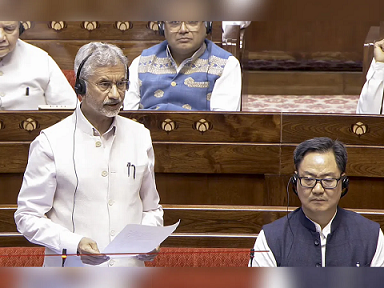 മൂന്ന് ഇറാനിയൻ പടക്കപ്പലുകൾക്ക് ഇന്ത്യൻ തുറമുഖങ്ങളിൽ അഭയം നൽകി കേന്ദ്ര സർക്കാർ