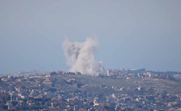 യുദ്ധത്തിൽ പങ്കുചേർന്ന് ഹിസ്ബുള്ള, തിരിച്ചടിച്ച് ഇസ്രായേൽ; ലബനനിൽ ശക്തമായ വ്യോമാക്രമണം
