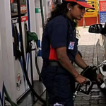 ഇന്ധനവിലയിൽ വൻ ഇളവ്; പെട്രോൾ എക്സൈസ് തീരുവ മൂന്ന് രൂപയാക്കി, ഡീസലിന് തീരുവ പൂർണ്ണമായും ഒഴിവാക്കി