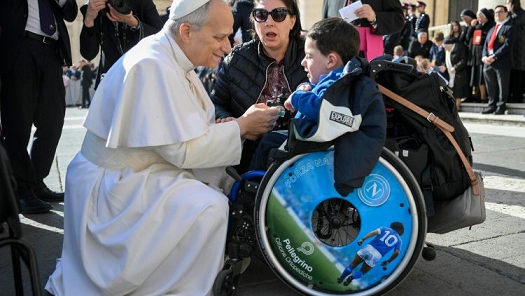 പരസ്പര ബഹുമാനത്തിന്റെ പാഠങ്ങൾ സഭയും, വിദ്യാലയങ്ങളും പുതുതലമുറക്ക് പകർന്നു നൽകണം: പാപ്പാ