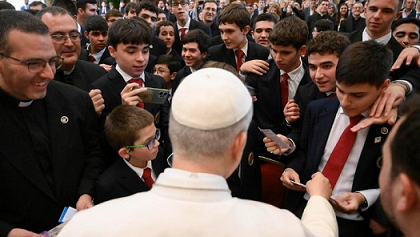 സെമിനാരികൾ സഭയുടെ പ്രത്യാശയുടെ അടയാളങ്ങളാണ്: പാപ്പാ