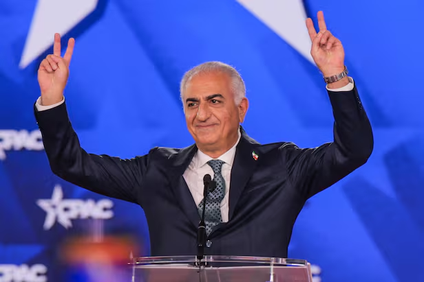 ഇറാനിലെ ഭാവി ഭരണാധികാരിയാകാൻ സന്നദ്ധത അറിയിച്ച് റെസ പഹ്‌ലവി