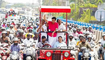 മന്ത്രി മുഹമ്മദ് റിയാസ് എന്‍എച്ച് 66ല്‍ പ്രതിഷേധ റോഡ് ഷോ നടത്തിയ വാഹനത്തിന് ഫിറ്റ്‌നസ് സര്‍ട്ടിഫിക്കറ്റ് ഇല്ലെന്ന് പരാതി