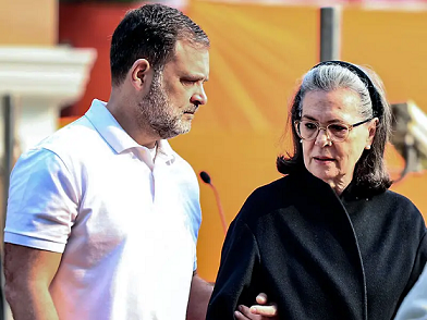 സോണിയാ ഗാന്ധി ആശുപത്രിയിൽ: രാഹുൽ ഗാന്ധിയുടെ കേരള സന്ദർശനം റദ്ദാക്കി