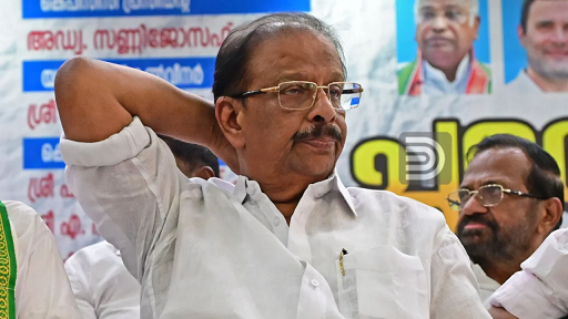 ‘കൈ’വിടാതെ കെ സുധാകരൻ! ‘പാര്‍ട്ടിയില്‍ തുടരും’; കണ്ണൂരില്‍ സ്വതന്ത്രനായി മത്സരിക്കില്ല, അനുനയിപ്പിച്ച് ഖർ​ഗെ