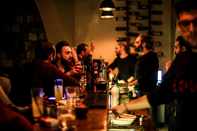 സിറിയയിൽ മദ്യനിരോധനം: ദമാസ്കസിലെ ബാറുകളും നൈറ്റ് ക്ലബ്ബുകളും അടച്ചുപൂട്ടാൻ ഉത്തരവ്