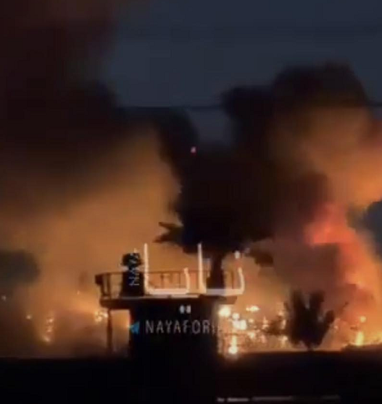 അമേരിക്കൻ സൈനിക താവളത്തിൽ റോക്കറ്റ് ആക്രമണം; സ്പെഷ്യൽ ഫോഴ്സ് വിമാനം കത്തിയമർന്നു