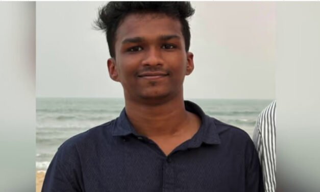 നി​തി​ൻ രാ​ജി​ന് ക​ണ്ണീ​രോ​ടെ വി​ട; അ​ധ്യാ​പ​ക​ർ​ക്കെ​തി​രെ ഗു​രു​ത​ര ആ​രോ​പ​ണ​വു​മാ​യി കു​ടും​ബം