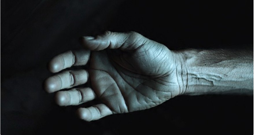 അ​ട്ട​പ്പ​ള്ളം ആ​ൾ​ക്കൂ​ട്ട കൊ​ല​പാ​ത​ക കേ​സി​ലെ പ്ര​തി മ​രി​ച്ച നി​ല​യി​ൽ