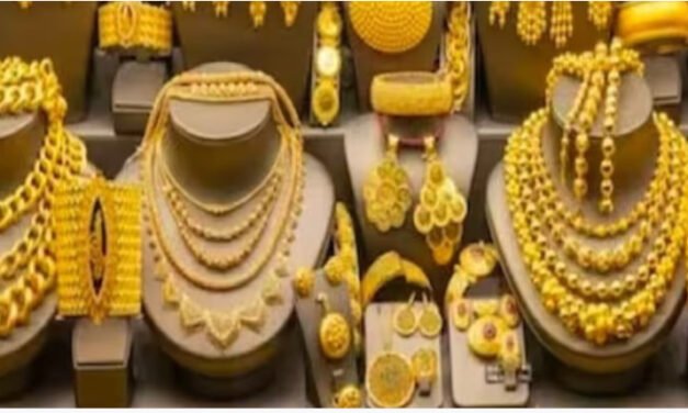 സം​സ്ഥാ​ന​ത്ത് സ്വ​ര്‍​ണ​വി​ല കു​റ​ഞ്ഞു