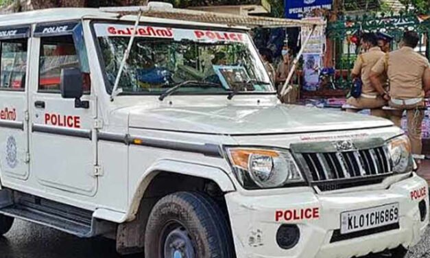 ശ്രീ​കൃ​ഷ്ണ​ന് മു​ന്നി​ൽ കു​ഴി​മ​ന്തി; ഹോ​ട്ട​ൽ ഉ​ട​മ അ​റ​സ്റ്റി​ൽ